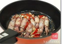白酒蒜味墨鱼的做法图解2