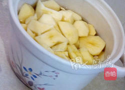 苹果瘦肉雪耳汤的做法图解1