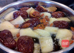 苹果瘦肉雪耳汤的做法图解3