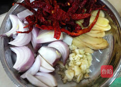 宫保鱿鱼的做法图解1