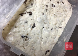 黑橄榄佛卡夏面包的做法图解3