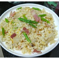 芦笋培根蛋炒饭的做法[图]