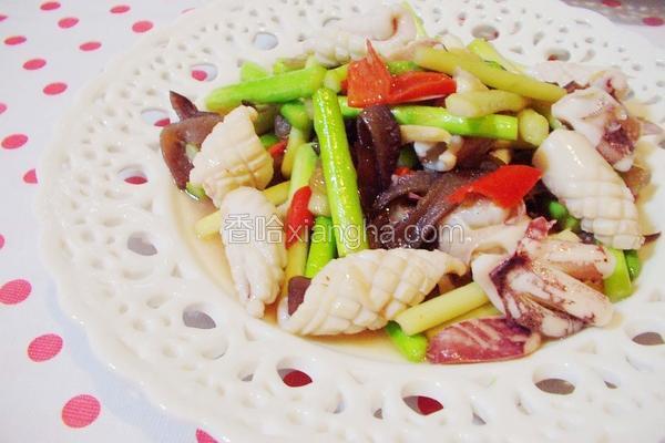 芦笋木耳炒墨鱼