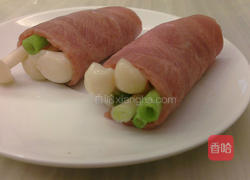 菇菇葱段培根卷的做法图解3