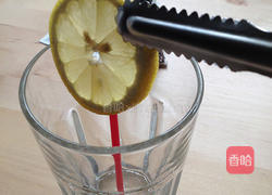 黄柠檬泡沫红茶的做法图解7
