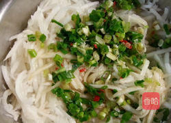 葱油萝卜丝的做法图解4