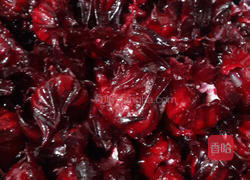 洛神花蜜饯的做法图解2