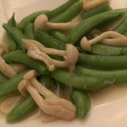 菇菇炒甜豆的做法[图]