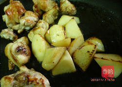 马铃薯烧鸡的做法图解3