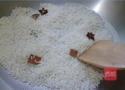 荷叶芋头粉蒸鸡的做法图解2