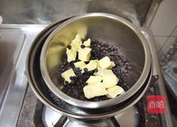 厚浓巧克力蛋糕的做法图解2