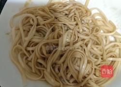 家常炒面的做法图解1