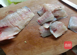 酸菜鱼片汤的做法图解3