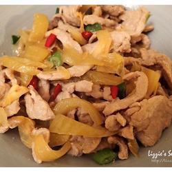 酸菜炒肉丝的做法[图]