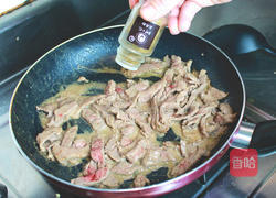 起司牛肉番茄盅的做法图解3