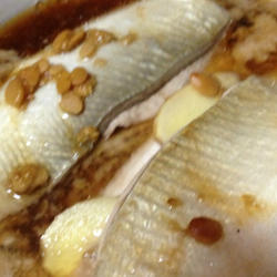 黄豆酱蒸虱目鱼肚的做法[图]