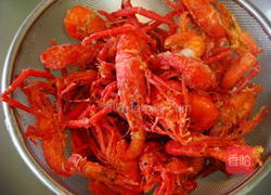 蒜酥溪虾的做法图解4