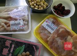 桂圆莲子鸡汤的做法图解1