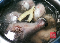 枸杞鸡汤的做法图解2