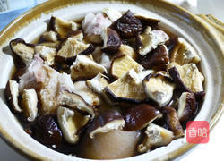 古早味香菇卤蹄筋的做法图解4