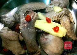 枸杞鸡汤的做法图解4