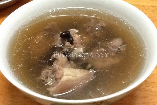 猪尾煮黑豆汤