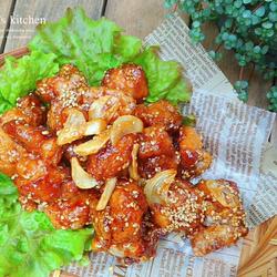 蒜片蜜汁炸鸡的做法[图]