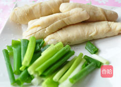 海苔面肠鲜葱卷的做法图解1