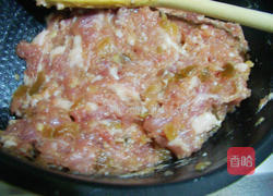 脆瓜蒸小Q肉丸子的做法图解3