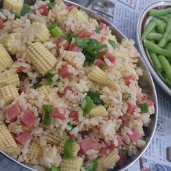 玉米笋火腿蛋炒饭的做法[图]