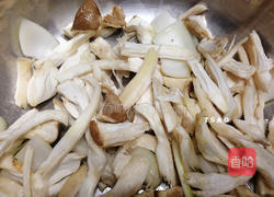 番茄烧杏鲍菇的做法图解2