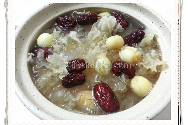冰糖莲子燕窝