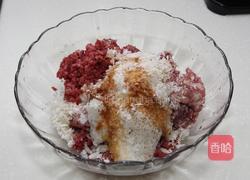 蓝起司牛肉汉堡的做法图解1