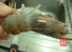 奶油浓汤虾的做法图解1