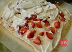 士多啤梨卷蛋的做法图解12