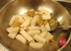 白萝卜猴头菇炖汤的做法图解5