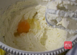 乳酪杯子蛋糕的做法图解4