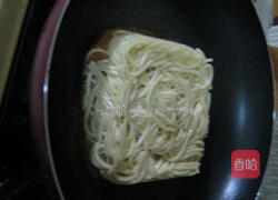 番茄肉酱面面包的做法图解2