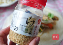 银耳鲜蔬卷的做法图解5