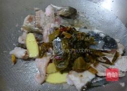 巴蜀酸菜鱼的做法图解9