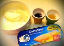 绿橄榄凉拌鲭鱼的做法图解1