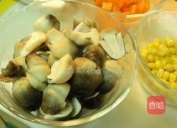 草菇烩豆腐的做法图解2