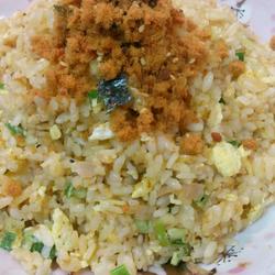 鲔鱼松炒饭的做法[图]