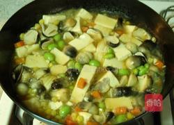 草菇烩豆腐的做法图解4