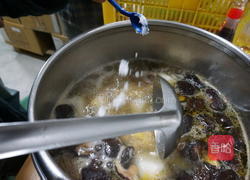 香冬菇鸡汤的做法图解3