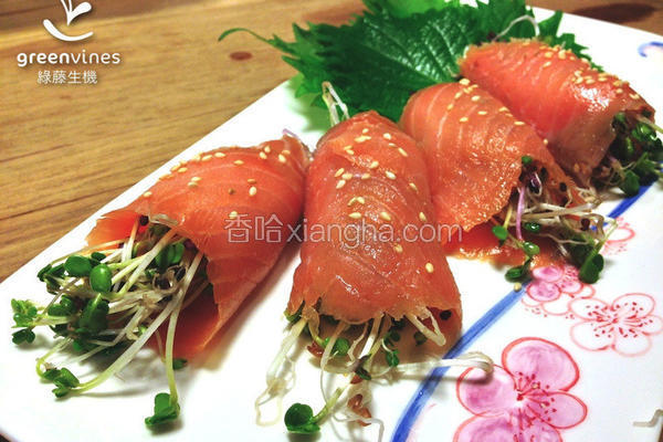 鲑鱼芽菜卷