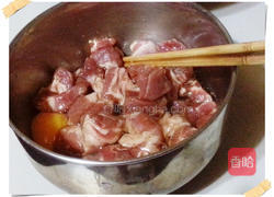 沙茶青椒猪柳的做法图解2