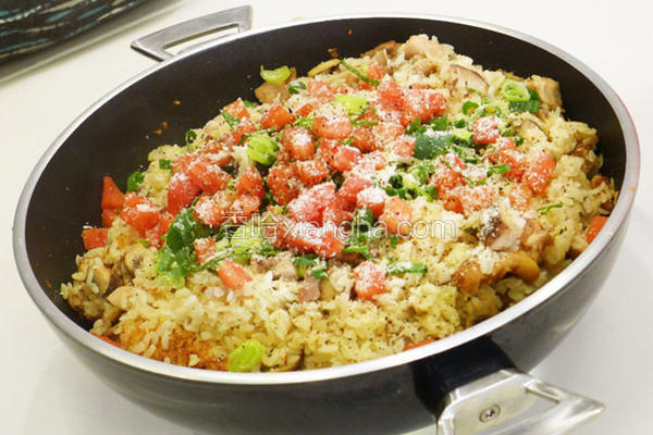 野菌焖鸡饭