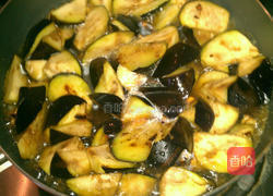 豆鼓酱香炒茄子的做法图解4