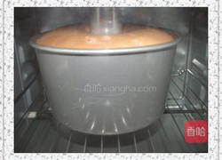 樱桃戚风蛋糕的做法图解4